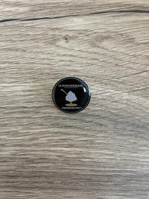 Les Terroirs de France Pins Le Fontainebleau goodies émaillé