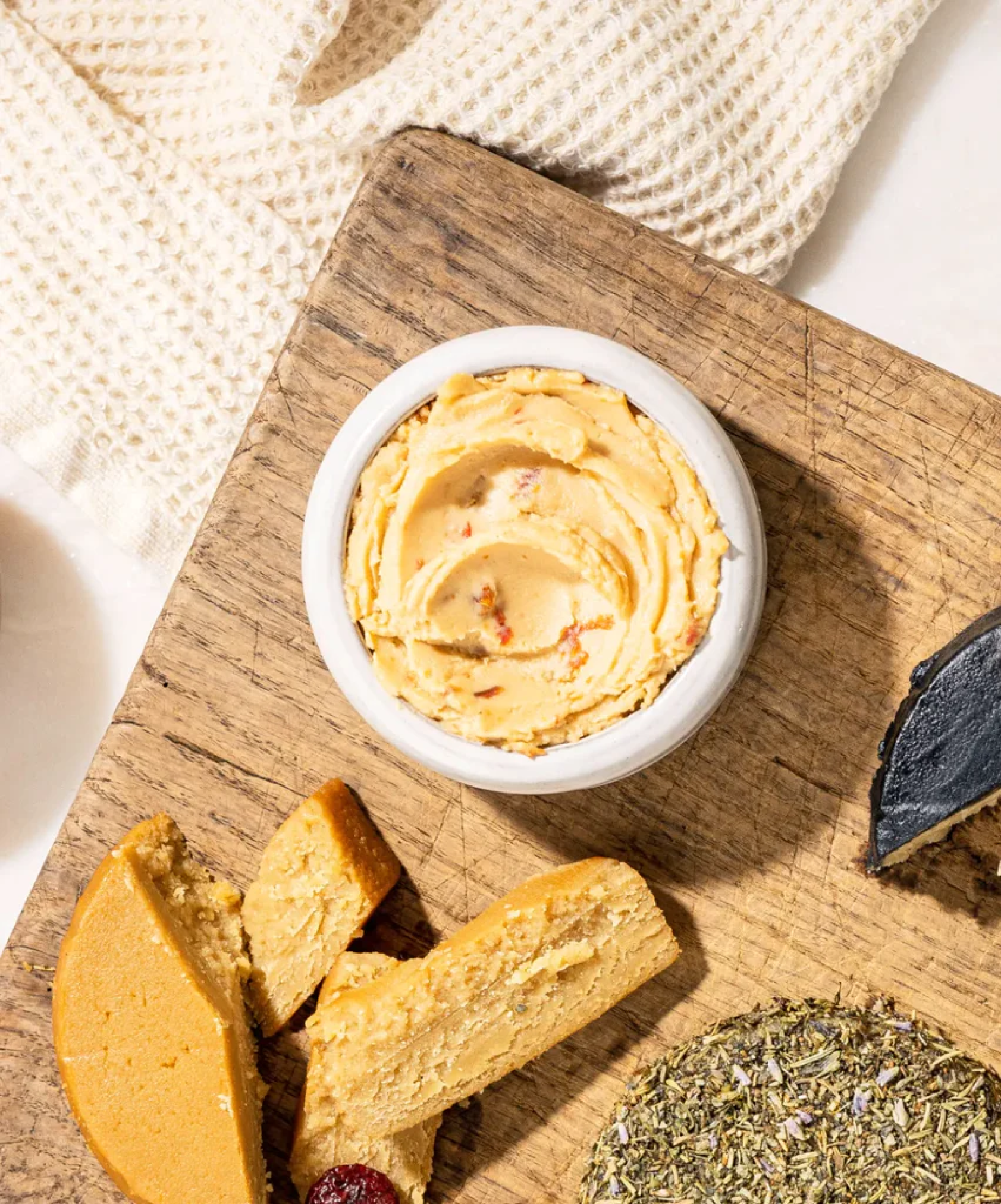 Miyoko's Plant Milk Cheese Spread fromage vegan tomate séchée
