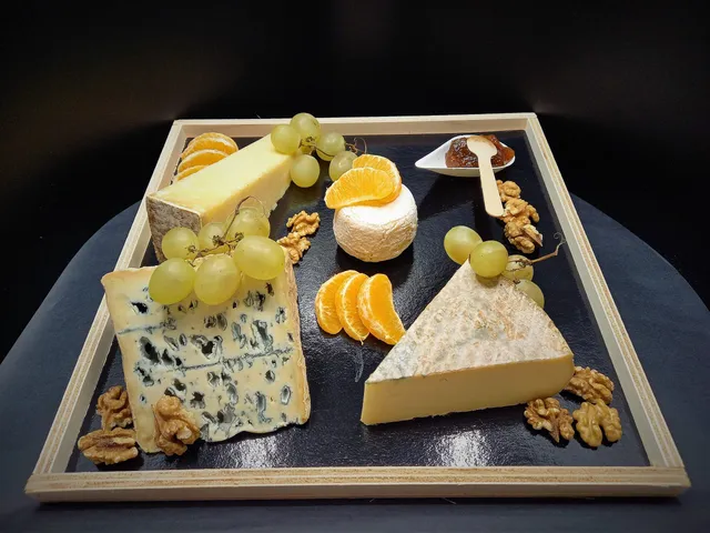 Vaissaire Papon Sancy plateau de fromages 4 pers.
