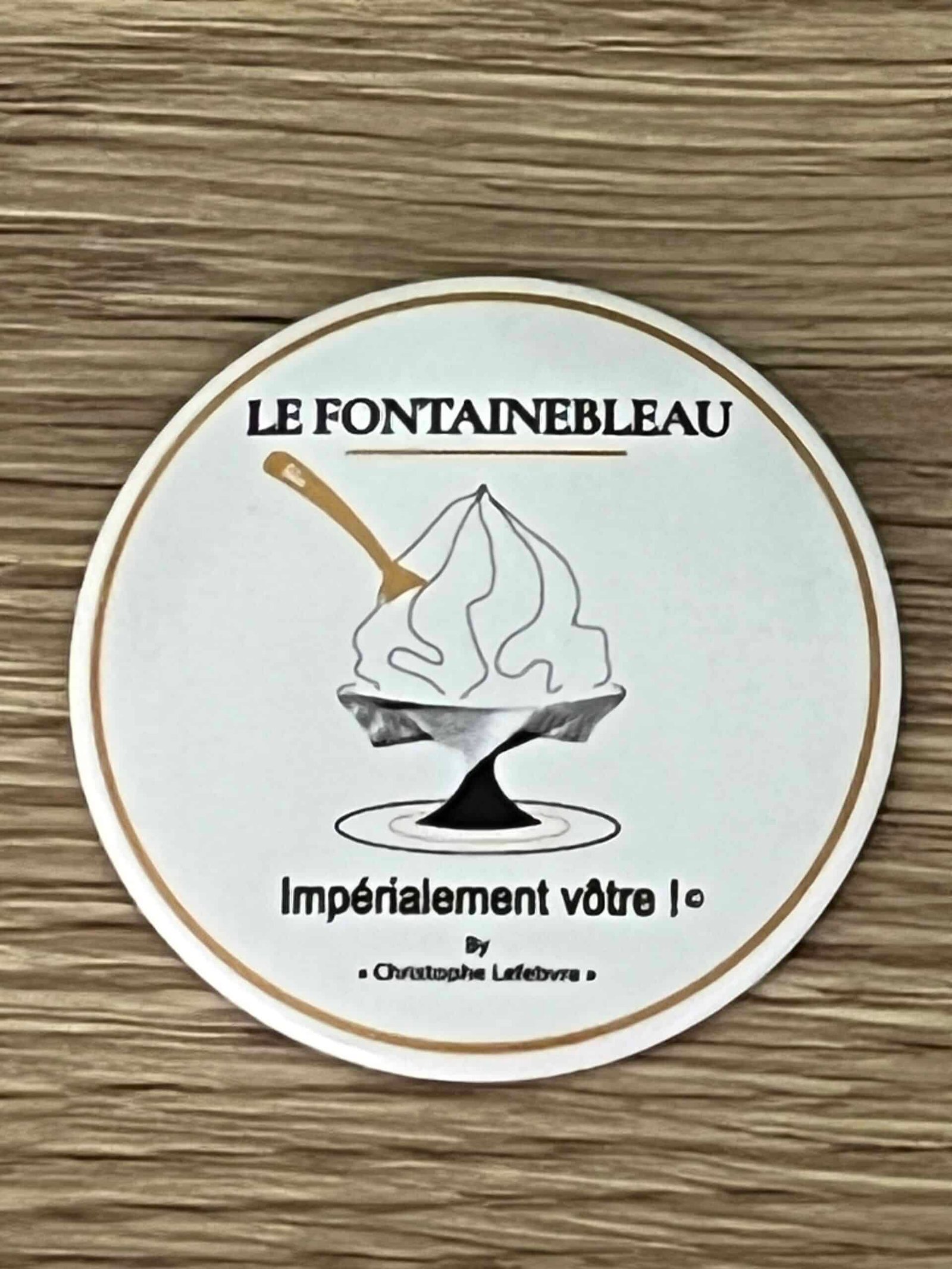 Les Terroirs de France Le Fontainebleau magnet blanc souvenir